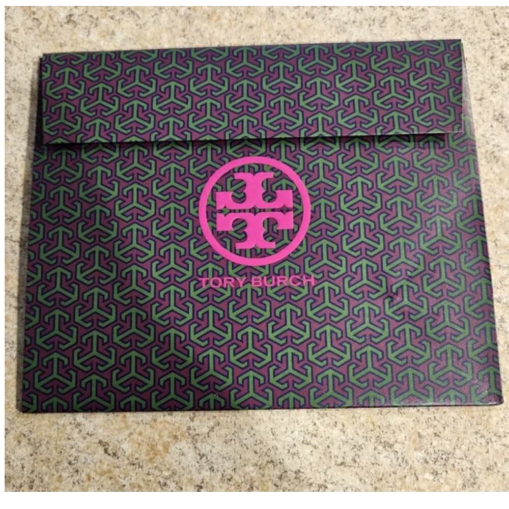 ✨ Tory Burch Logo Clothing Gift Envelope – NEW – Luxury Packaging (16 x 6× 6) ✨